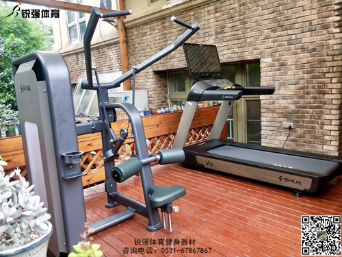 濟南某小區陽(yáng)光房?jì)鹊乃郊医∩矸?>
        <i class=